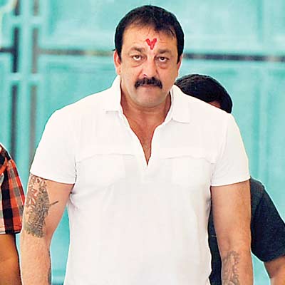 Sanjay Dutt to surrender before special TADA court today